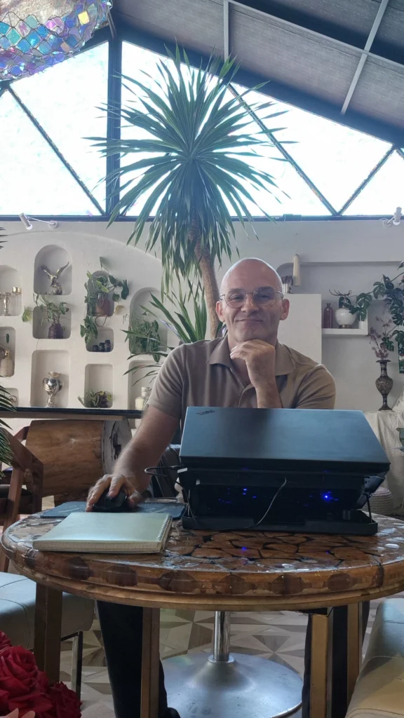 aboutme moi bix 1440x2560