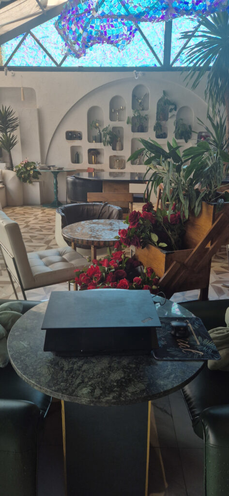 contact bix 1000x2165